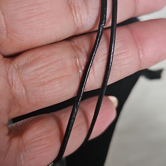 Elegant Black and Silver Layered Choker Necklace - Picture 4 of 16